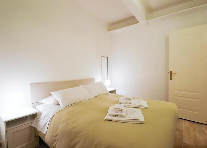 Labicana Apartment *